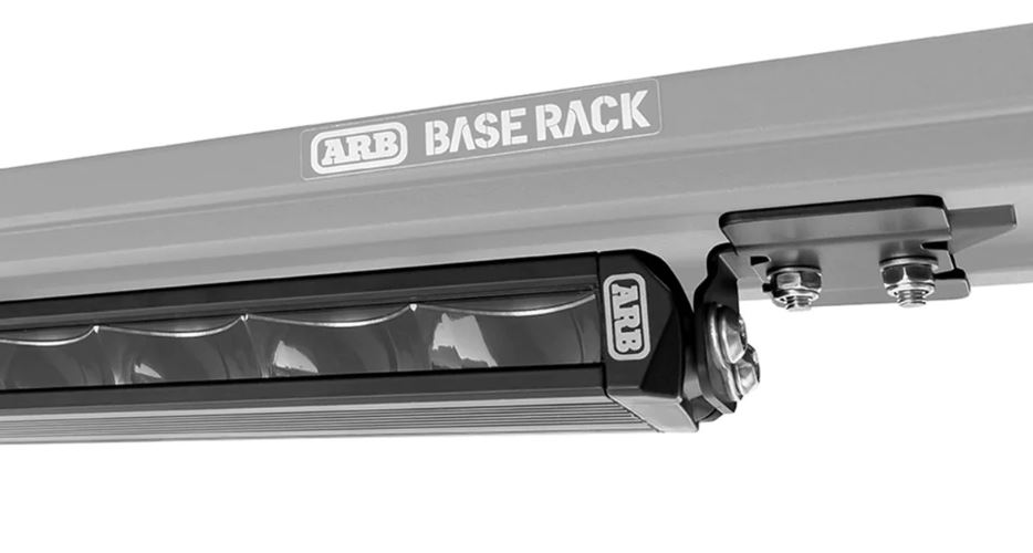 פס תאורה ARB לרכב שטח יעודי לגגון BASE RACK